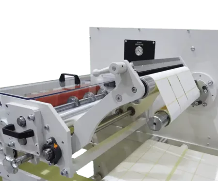 Brazo de avance de la web para facilitar el posicionamiento del núcleo